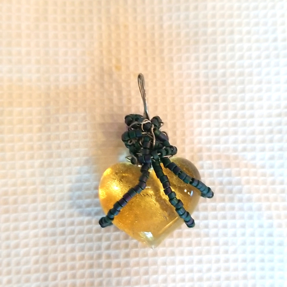 Art glass handmade yellow heart pendant - Picture 2 of 3